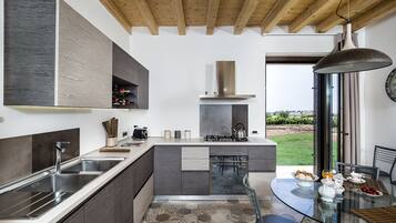 Villa, 4 Schlafzimmer | Eigene Küche | Großer Kühlschrank, Mikrowelle, Ofen, Herdplatte