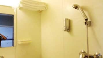 Family Room | Bathroom