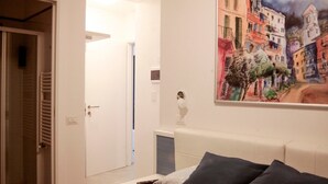 Dobbeltrom, 1 queensize-seng | Minibar, wi-fi (inkludert) og sengetøy