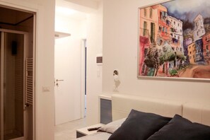 Habitación doble, 1 cama de matrimonio | Minibar, wifi gratis, ropa de cama