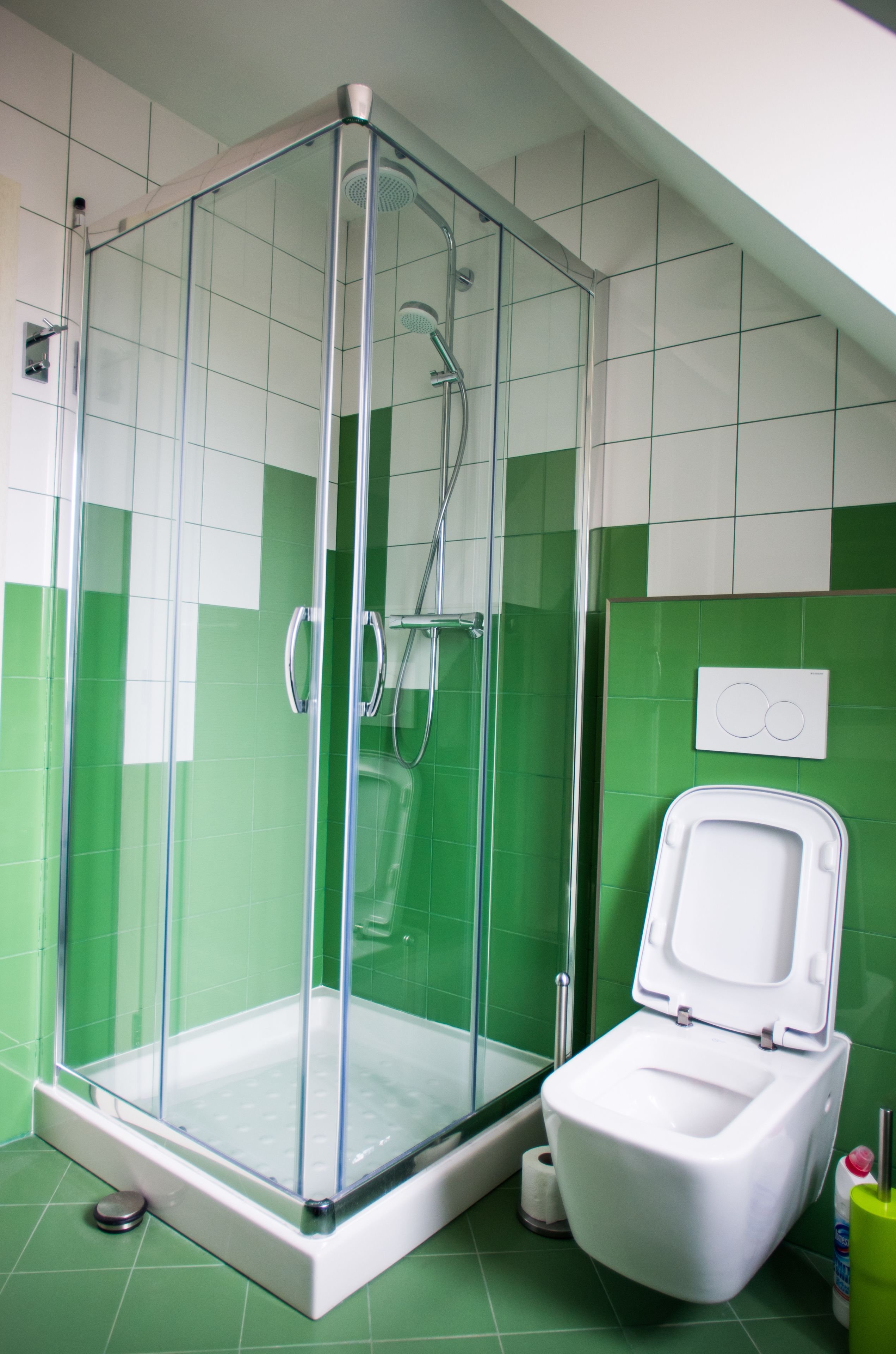 Apartment (3) | Bathroom | Shower, rainfall showerhead, hair dryer, towels