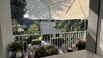 Premium bedding, down duvets, minibar, iron/ironing board