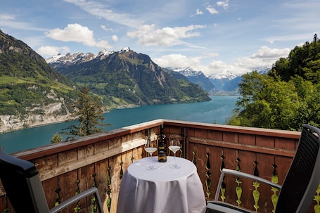 Double Room, Lake View | Balcony. Bellevue