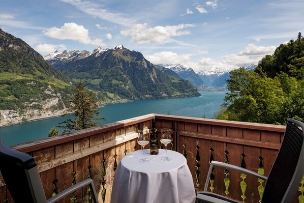 Double Room, Lake View | Balcony - Bellevue (Seelisberg)
