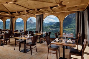 Der serveres morgenmad og aftensmad