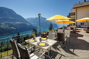 Sun deck