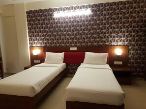 Chambre Standard, 2 lits une place, accessible aux personnes à mobilité réduite, fumeur | Équipements de la chambre