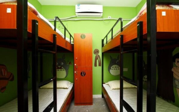Bed in 4-bed Male Dormitory Room