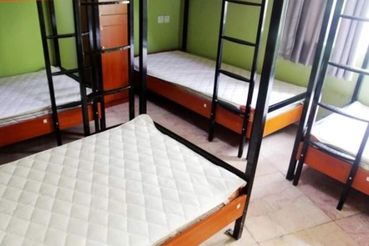 Bed in 8-bed Male Dormitory Room | Blackout drapes, free WiFi