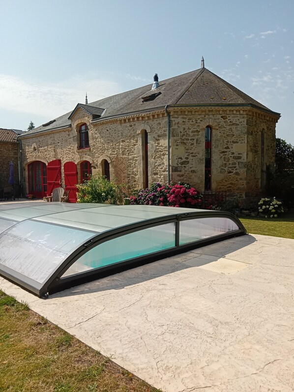 Fachada da propriedade