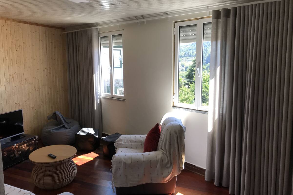 Huis, 3 slaapkamers (Travessa do Castelinho) | Woonruimte | Flatscreentelevisie
