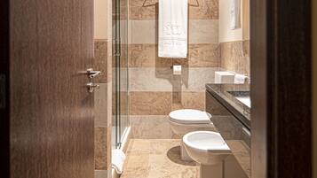 Standard Double Room, 1 Queen Bed | Bathroom | Shower, free toiletries, hair dryer, bidet
