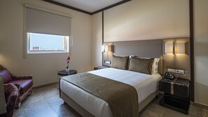 Standard Double Room, 1 Queen Bed - iu Hotel Kuíto (Kuito)