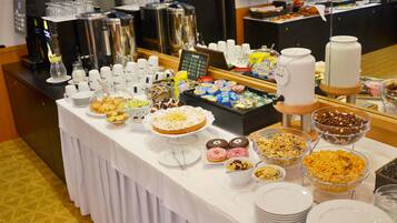 Free daily buffet breakfast