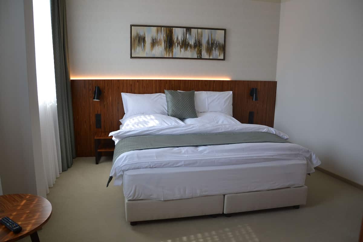 Svit Deluxe | 2 sovrum, sängtillbehör av högsta kvalitet och minibar