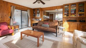 House, 3 Bedrooms | Living area | Smart TV, streaming services