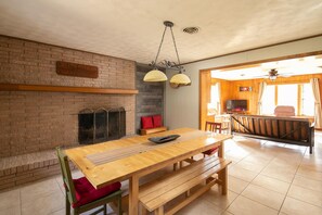 House, 3 Bedrooms | Private kitchen