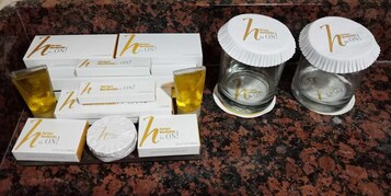Deluxe Twin Room, Non Smoking | Bathroom amenities
