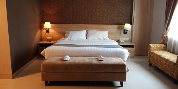 Caja de seguridad en la habitación, escritorio y wifi gratis 