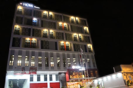 Front of property - evening/night