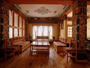Living area - Hotel Phunsum (Paro)