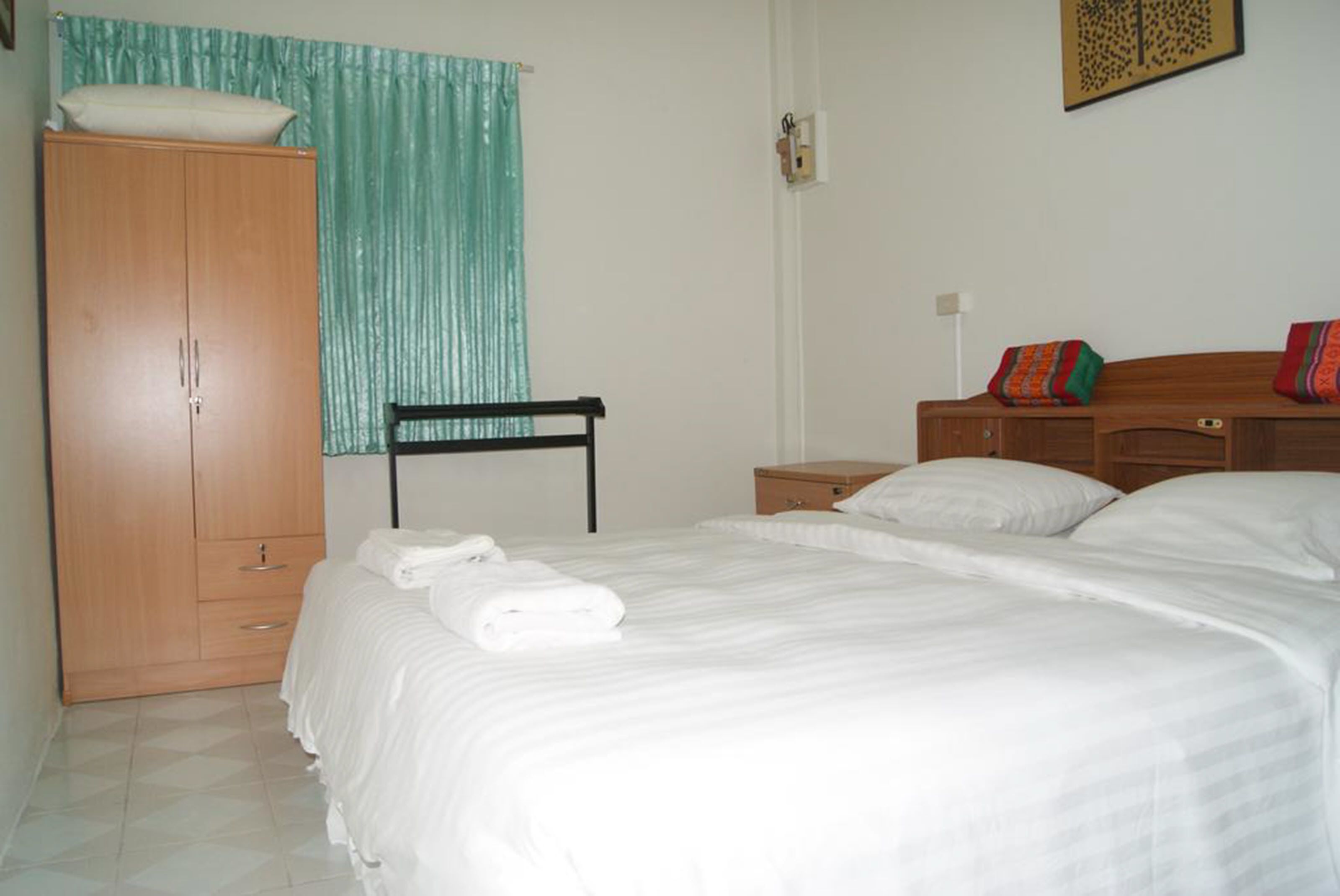 In-room safe, free WiFi