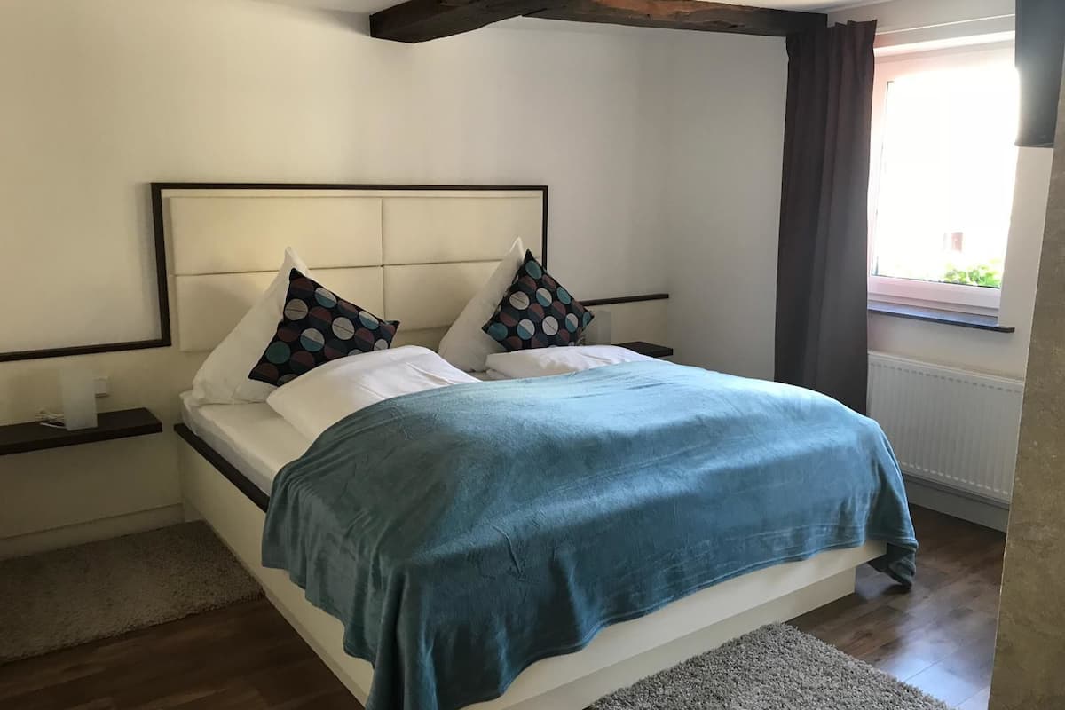 comfort double room | desk, soundproofing, rollaway beds, free wifi