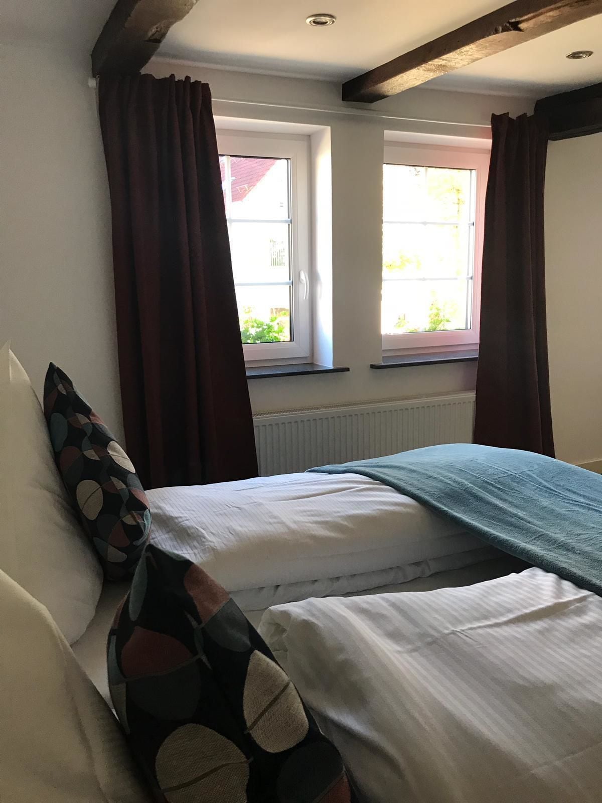 comfort double room | desk, soundproofing, rollaway beds, free wifi