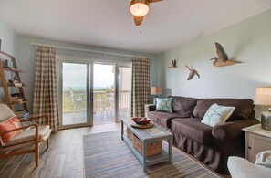 TV, DVD player - A Stunning Oceanfront Condo, Flex-Stay with Minimum 3-4 Nights (Duck)