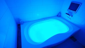 Rom – standard, 1 kingsize-seng | Vask på badet
