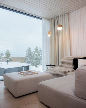 ArcticScene Executive Suite | Seprai premium, minibar, brankas, dan tirai kedap cahaya