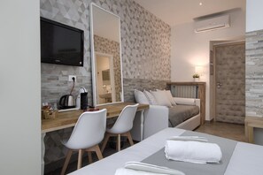 Superior Double or Twin Room | Room amenity - Vatican Treasure (Rome)