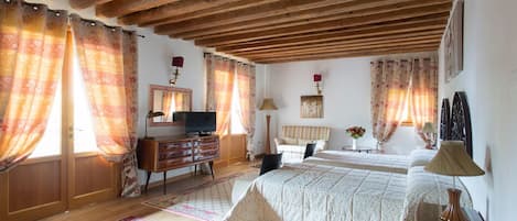 Camera doppia (Lilla) | 1 camera, Wi-Fi gratuito, lenzuola