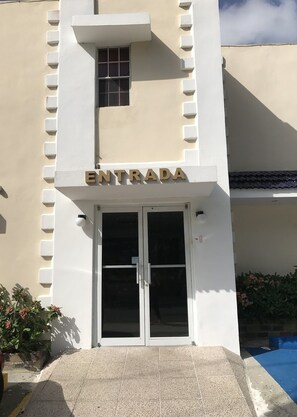 Majoituspaikan sisäänkäynti