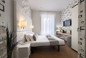 Superior Double or Twin Room | Blackout drapes, soundproofing, iron/ironing board, free WiFi - Domus Pietro Inn (Rome)