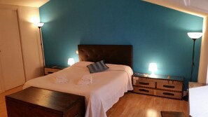 Chambre Double, salle de bains privée