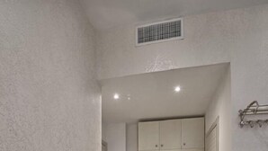 Deluxe Double Room | Room amenity - Vatican Tourist Inn (Rome)