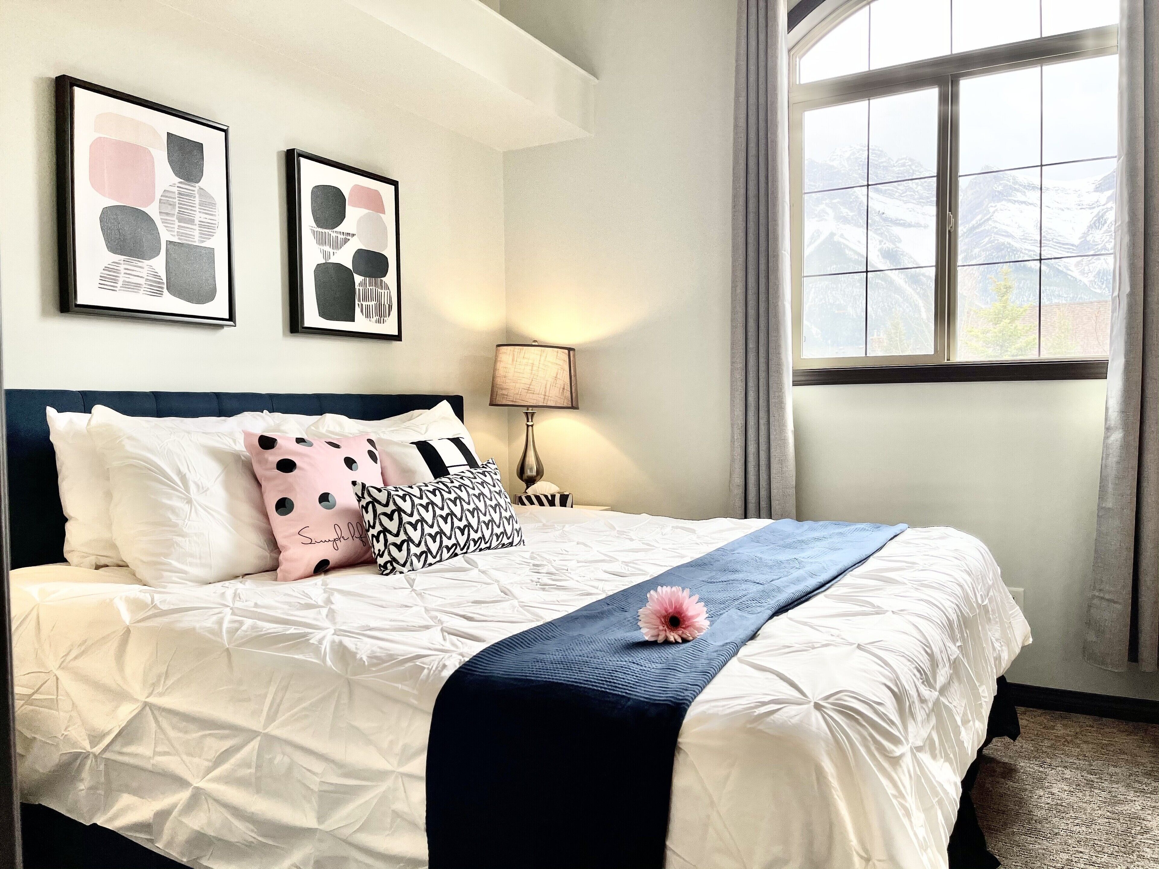 2 多间卧室、熨斗/熨衣板、WiFi、床单