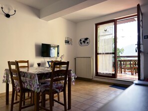 Apartment, 1 Schlafzimmer, Seeblick | Wohnbereich