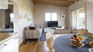 Apartment, 2 Bedrooms | In-room dining - Helorus - Zagara Bianca (Noto)
