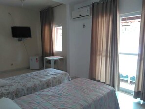 Minibar, blackout drapes, free WiFi, bed sheets