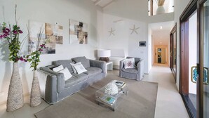 Villa - 3 soveværelser | Opholdsområde | Fladskærms-tv, dvd-afspiller
