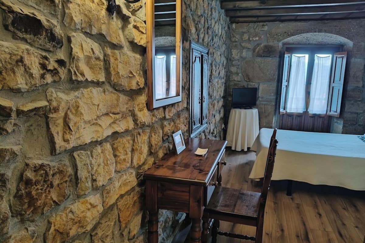 Room with double bed