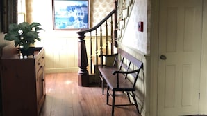 Lobby - War Hill Inn (Williamsburg)