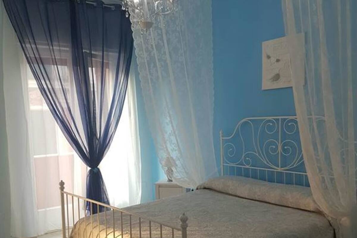 Desk, free cots/infant beds, rollaway beds, free WiFi