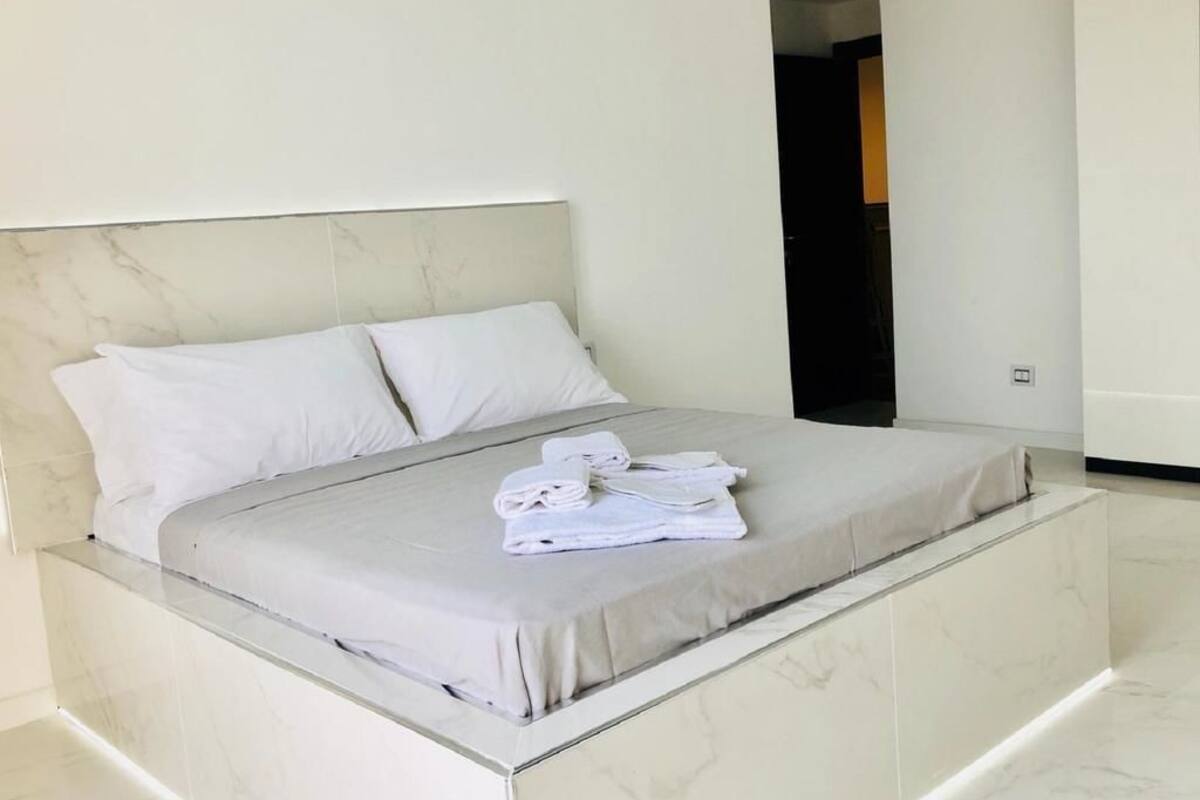 豪華套房, 按摩浴缸 | 房內夾萬、遮光窗簾/窗簾、隔音、熨斗/熨衫板