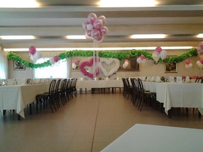 Se sirven comidas y cenas 