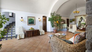 Villa, 5 soverom | Oppholdsområde | TV