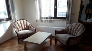 Unclassified image, 2 of 4, button - Apartment Hohenstadt (Hohenstadt)