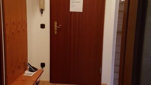 Apartment, 1 Bedroom (HR019-CH02) | 1 bedroom, free WiFi, bed sheets - Ferienwohnung Gschwendtnerhof (Aschau im Chiemgau)